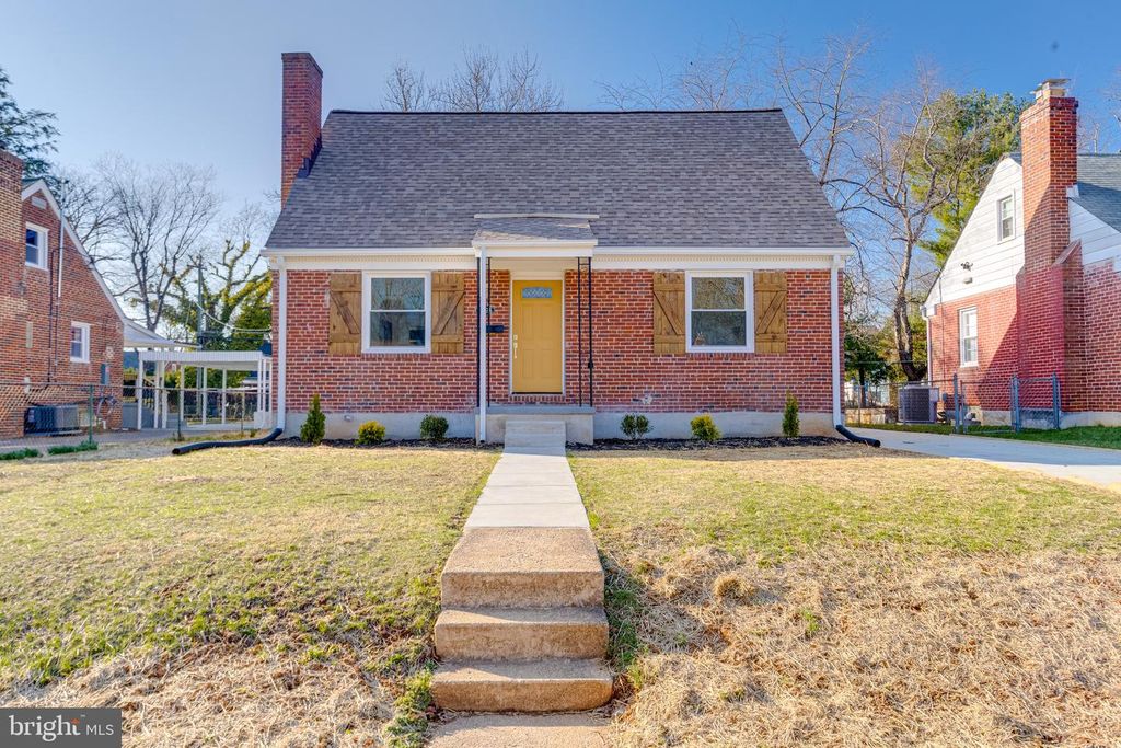 3724 SYLVAN DR, Baltimore, MD 21207