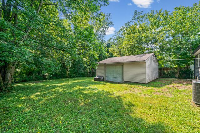 216 Tobacco Rd, Clarksville, TN 37042