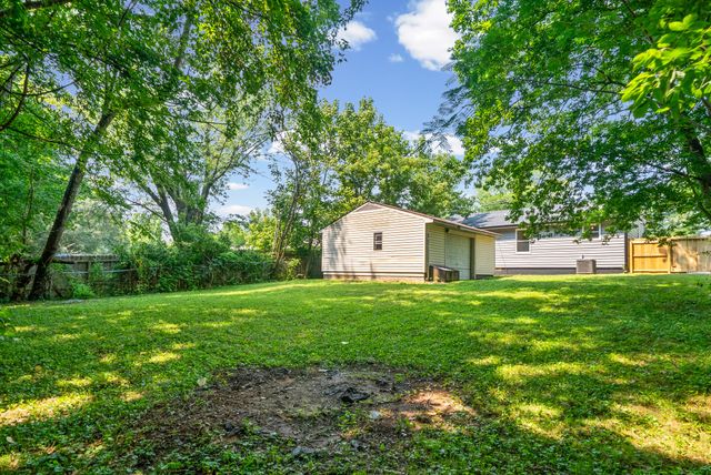 216 Tobacco Rd, Clarksville, TN 37042
