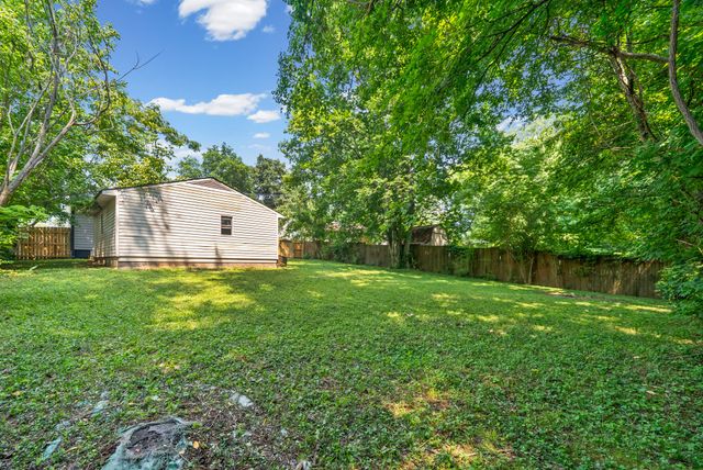 216 Tobacco Rd, Clarksville, TN 37042