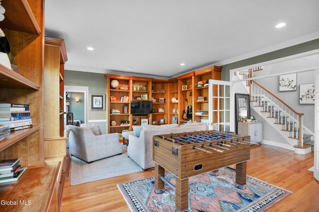 1 Tansy Court, North Greenbush, NY 12198