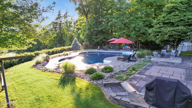 1 Tansy Court, North Greenbush, NY 12198