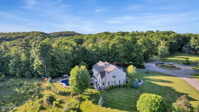 1 Tansy Court, North Greenbush, NY 12198