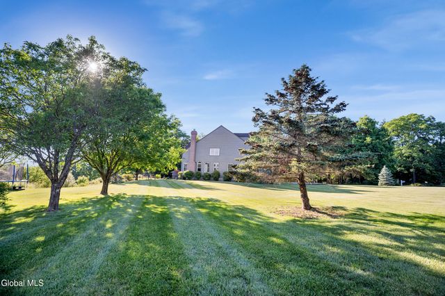 1 Tansy Court, North Greenbush, NY 12198