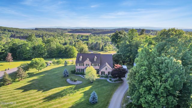 1 Tansy Court, North Greenbush, NY 12198