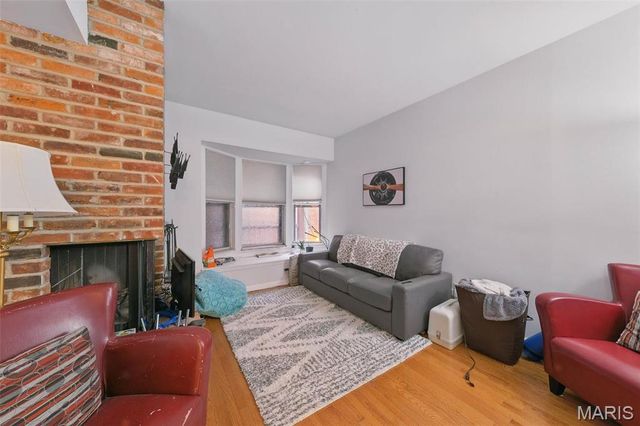 4500 McPherson Avenue 2W, St Louis, MO 63108