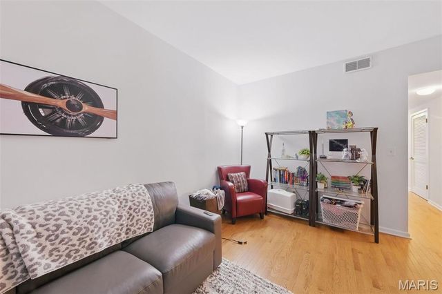 4500 McPherson Avenue 2W, St Louis, MO 63108