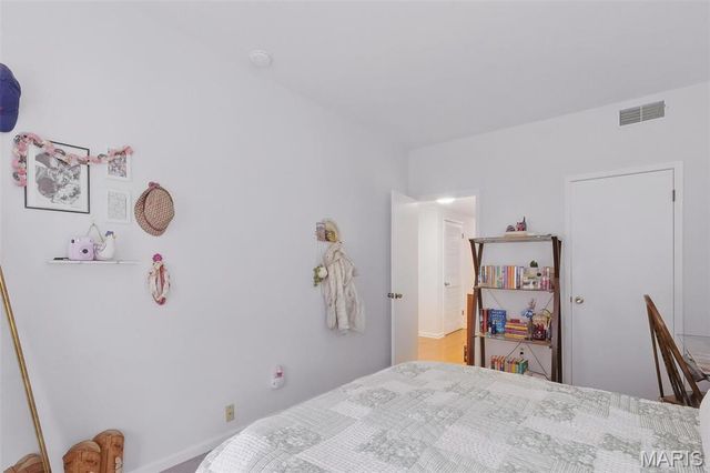 4500 McPherson Avenue 2W, St Louis, MO 63108