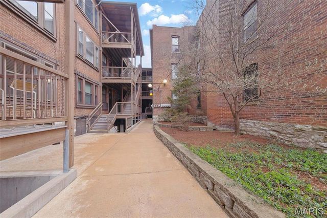 4500 McPherson Avenue 2W, St Louis, MO 63108