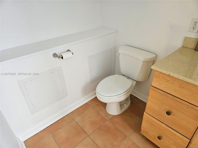 6624 SW 78th Terrace, South Miami, FL 33143