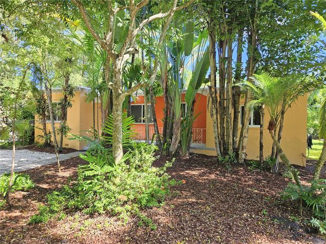 6624 SW 78th Terrace, South Miami, FL 33143