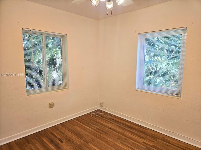6624 SW 78th Terrace, South Miami, FL 33143