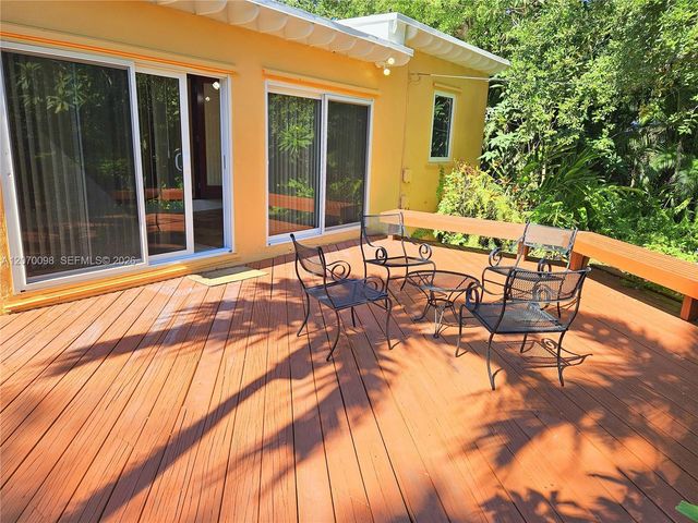 6624 SW 78th Terrace, South Miami, FL 33143
