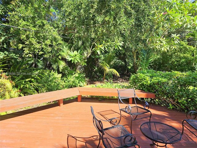 6624 SW 78th Terrace, South Miami, FL 33143