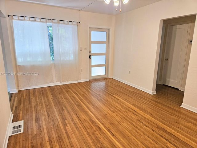6624 SW 78th Terrace, South Miami, FL 33143