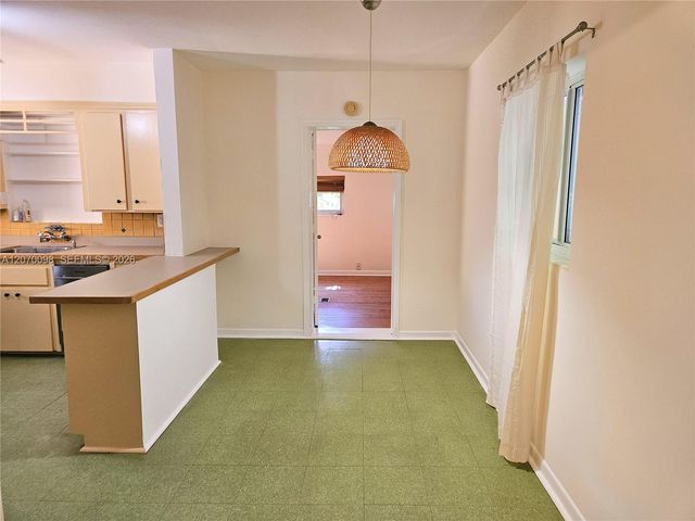 6624 SW 78th Terrace, South Miami, FL 33143
