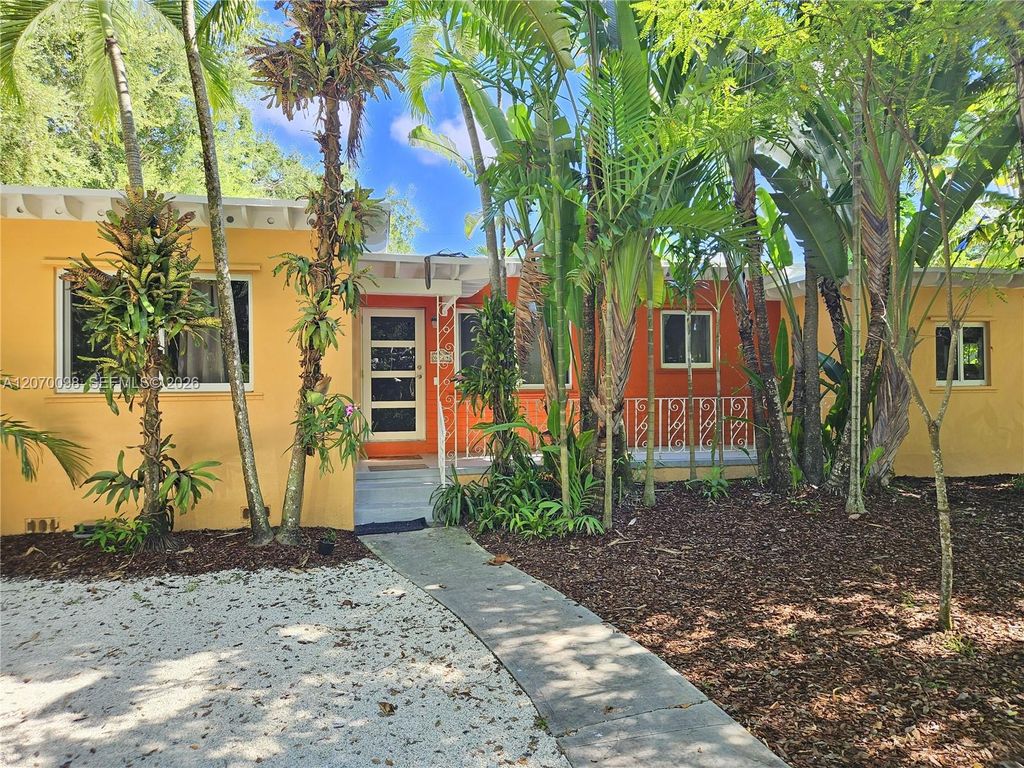 6624 SW 78th Terrace, South Miami, FL 33143