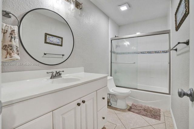 3665 NE 167th St 208, North Miami Beach, FL 33160