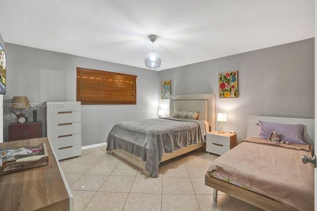 3665 NE 167th St 208, North Miami Beach, FL 33160