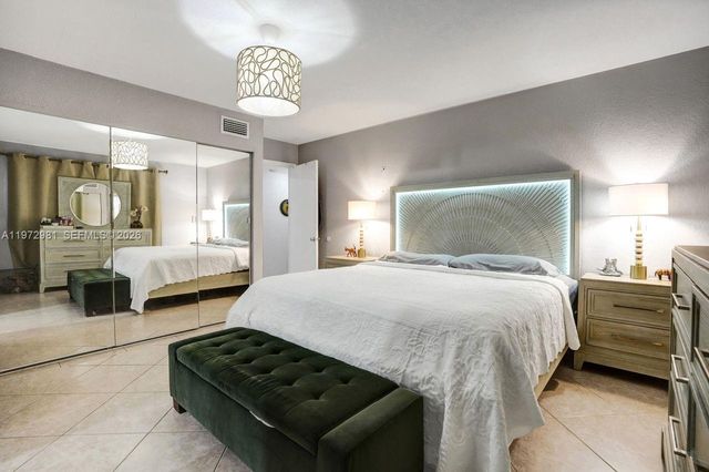 3665 NE 167th St 208, North Miami Beach, FL 33160