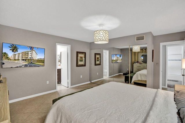 3665 NE 167th St 208, North Miami Beach, FL 33160