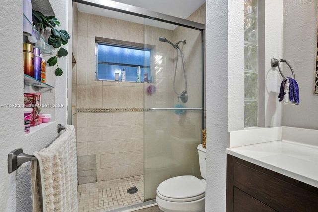 3665 NE 167th St 208, North Miami Beach, FL 33160