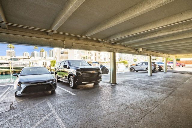 3665 NE 167th St 208, North Miami Beach, FL 33160