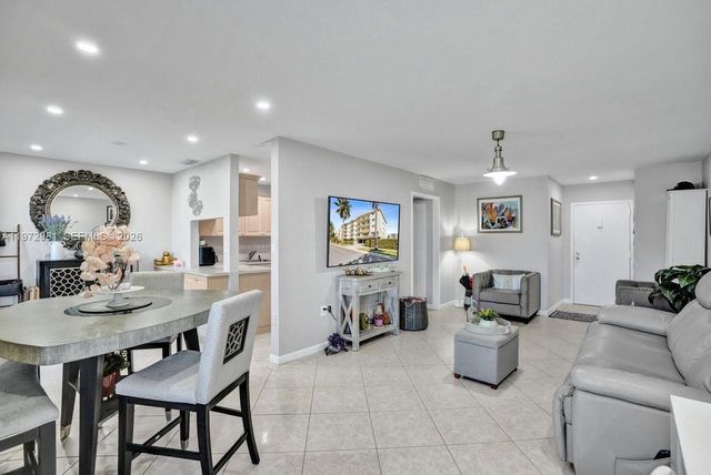 3665 NE 167th St 208, North Miami Beach, FL 33160