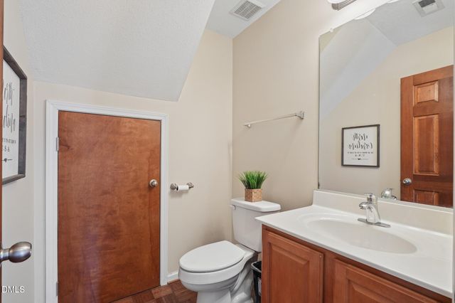 118 Clancy Circle, Cary, NC 27511