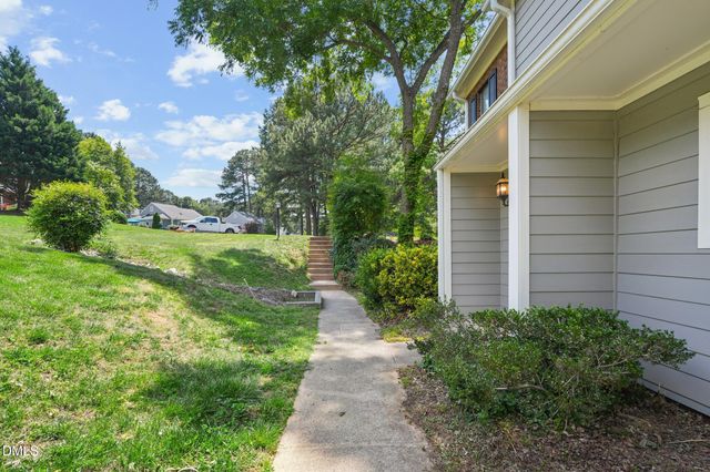 118 Clancy Circle, Cary, NC 27511