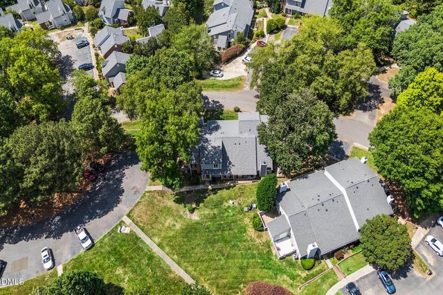 118 Clancy Circle, Cary, NC 27511