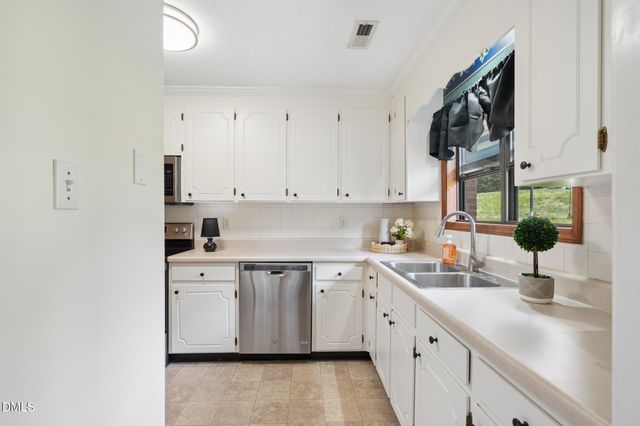 118 Clancy Circle, Cary, NC 27511