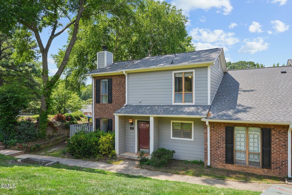 118 Clancy Circle, Cary, NC 27511