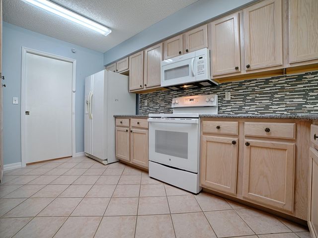 419 RANCHWOOD DRIVE, Leesburg, FL 34748