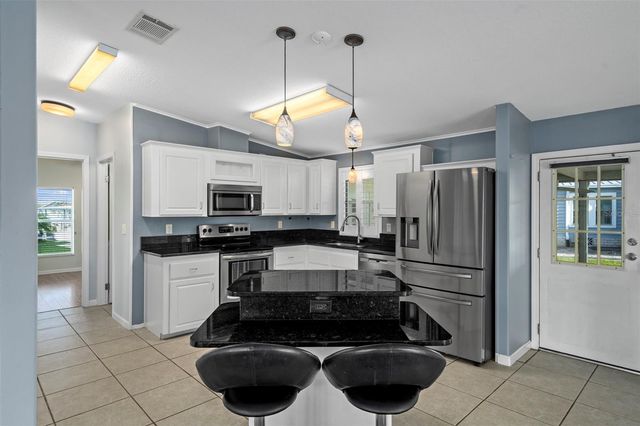 37635 GILL AVENUE, Zephyrhills, FL 33541