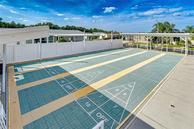 37635 GILL AVENUE, Zephyrhills, FL 33541