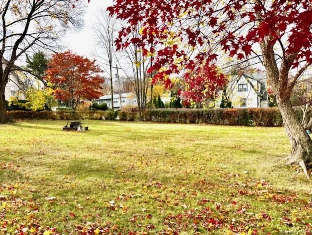 0 Corner Oak Poplar Street, Elmsford, NY 10523