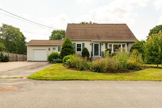 22 Crescent Avenue, Dover, NH 03820