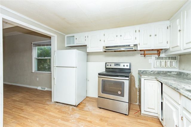 220 W 10th Ave, Tarentum, PA 15084