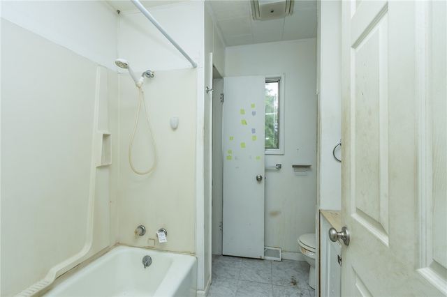220 W 10th Ave, Tarentum, PA 15084