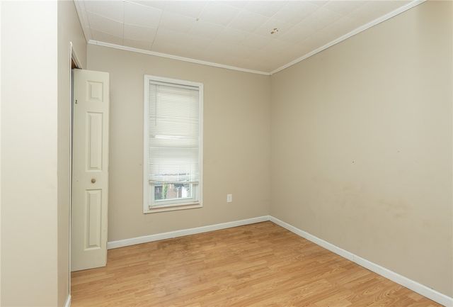 220 W 10th Ave, Tarentum, PA 15084
