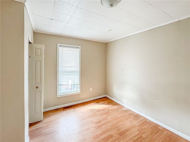 220 W 10th Ave, Tarentum, PA 15084