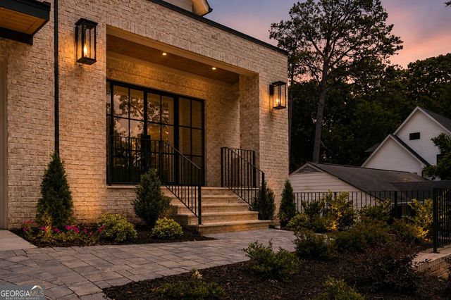 3035 Parkridge Drive NE, Brookhaven, GA 30319
