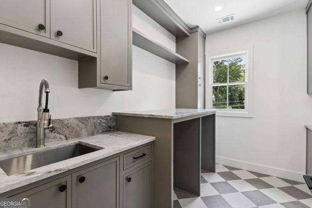 3035 Parkridge Drive NE, Brookhaven, GA 30319