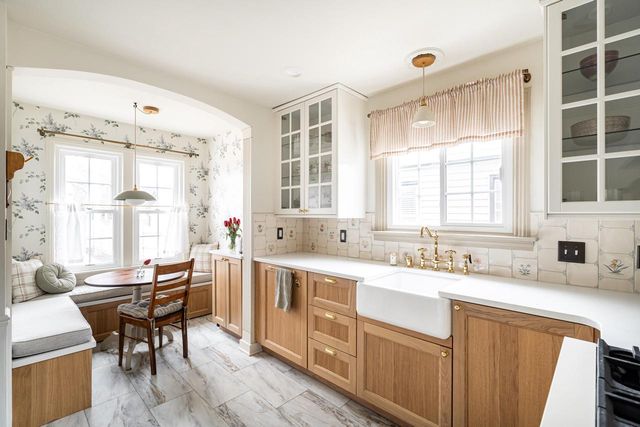 6590 W Hadley STREET, Milwaukee, WI 53210