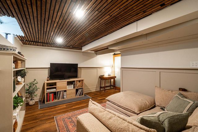 6590 W Hadley STREET, Milwaukee, WI 53210