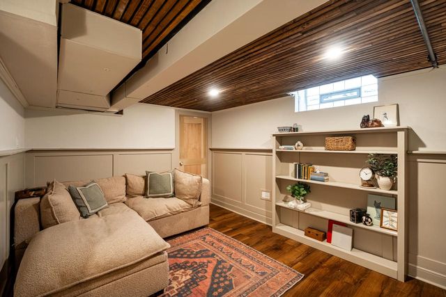 6590 W Hadley STREET, Milwaukee, WI 53210