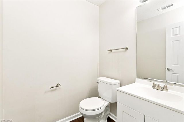 1495 Fiddlers Knoll Drive, Kernersville, NC 27284