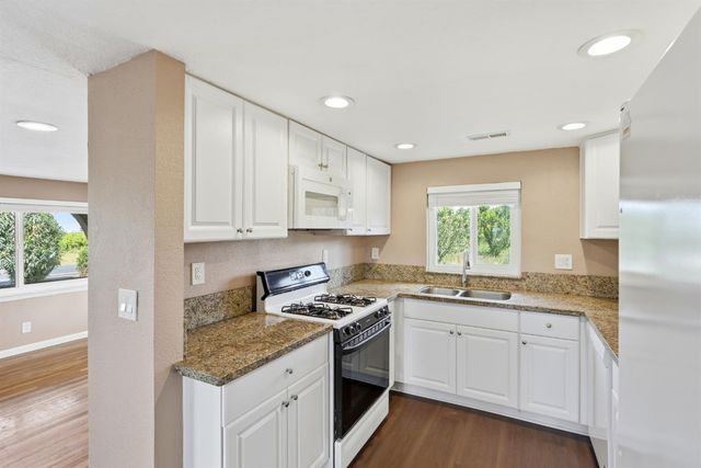 20042 N Ray Rd, Lodi, CA 95242