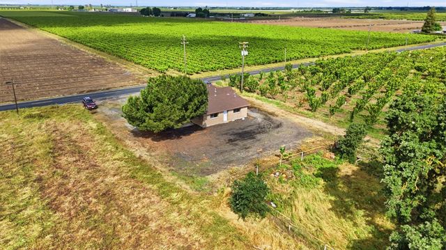 20042 N Ray Rd, Lodi, CA 95242